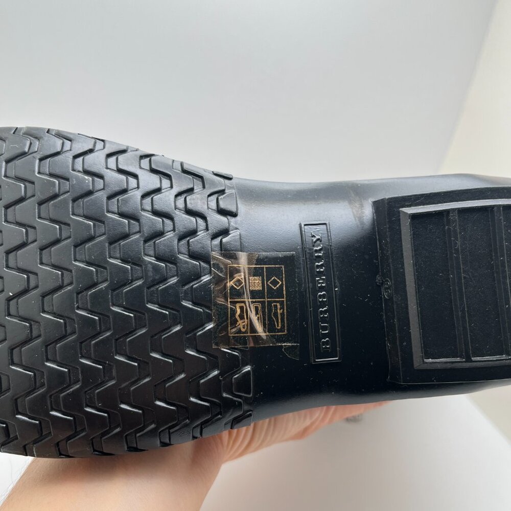 Burberry Women's Rain Boots NWOT Size 36 (US 6) - Picture 7 of 9
